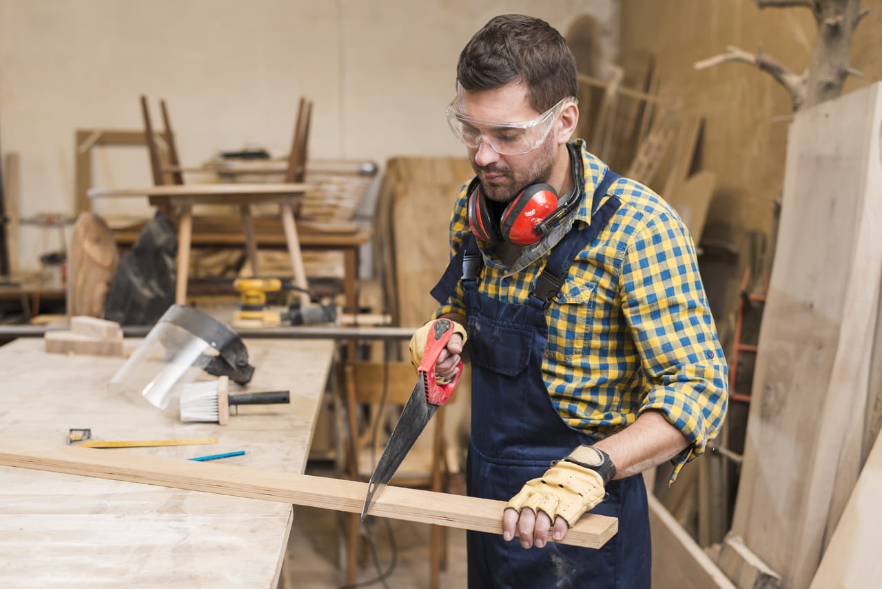 woodworker-carpenter-carpentry-craftsmen-craftsmanship-professional-1708882-pxhere.com
